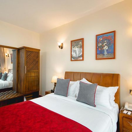 Kibo Palace Hotel Моши Стая снимка