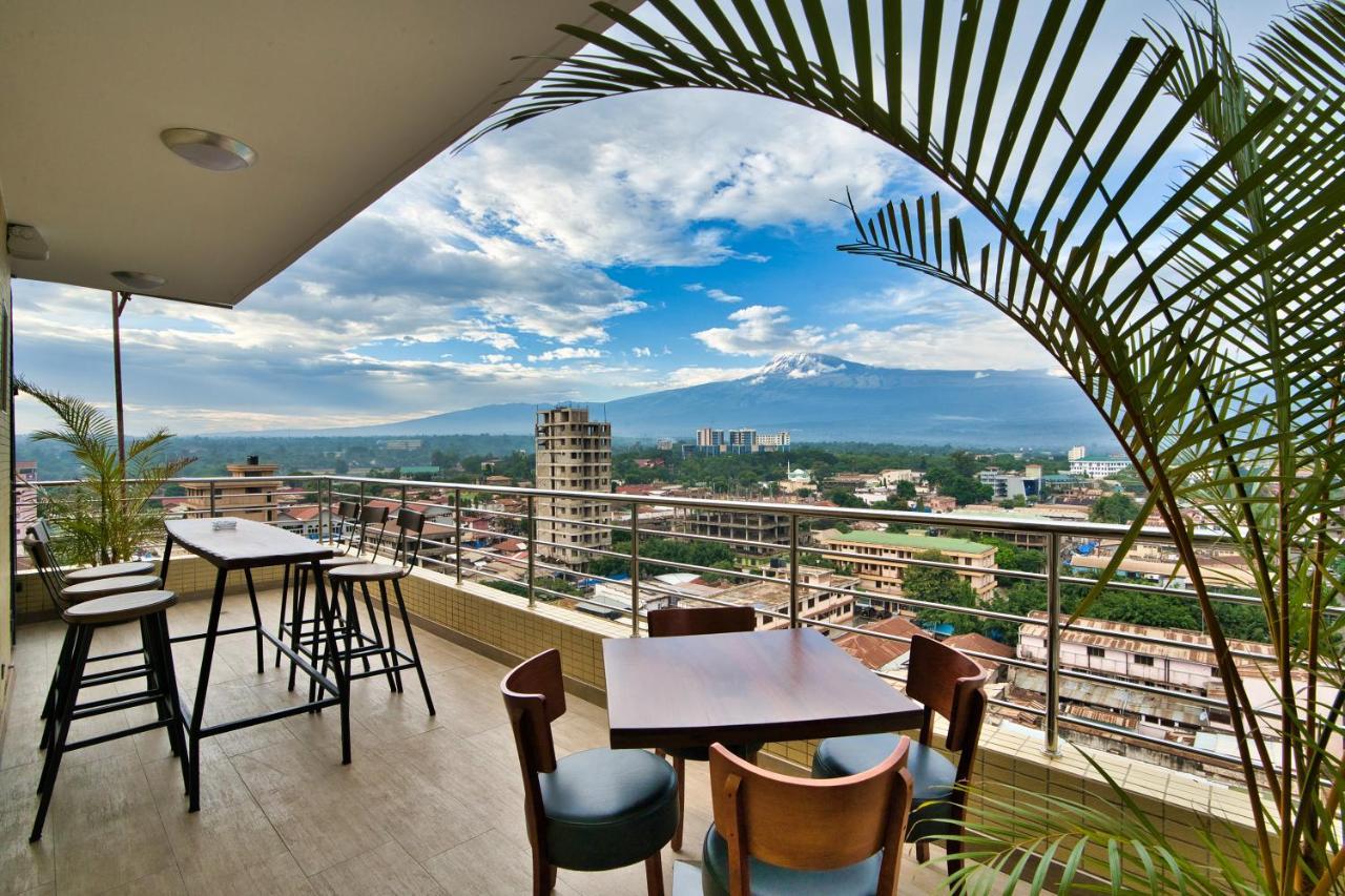 Kibo Palace Hotel Моши Екстериор снимка