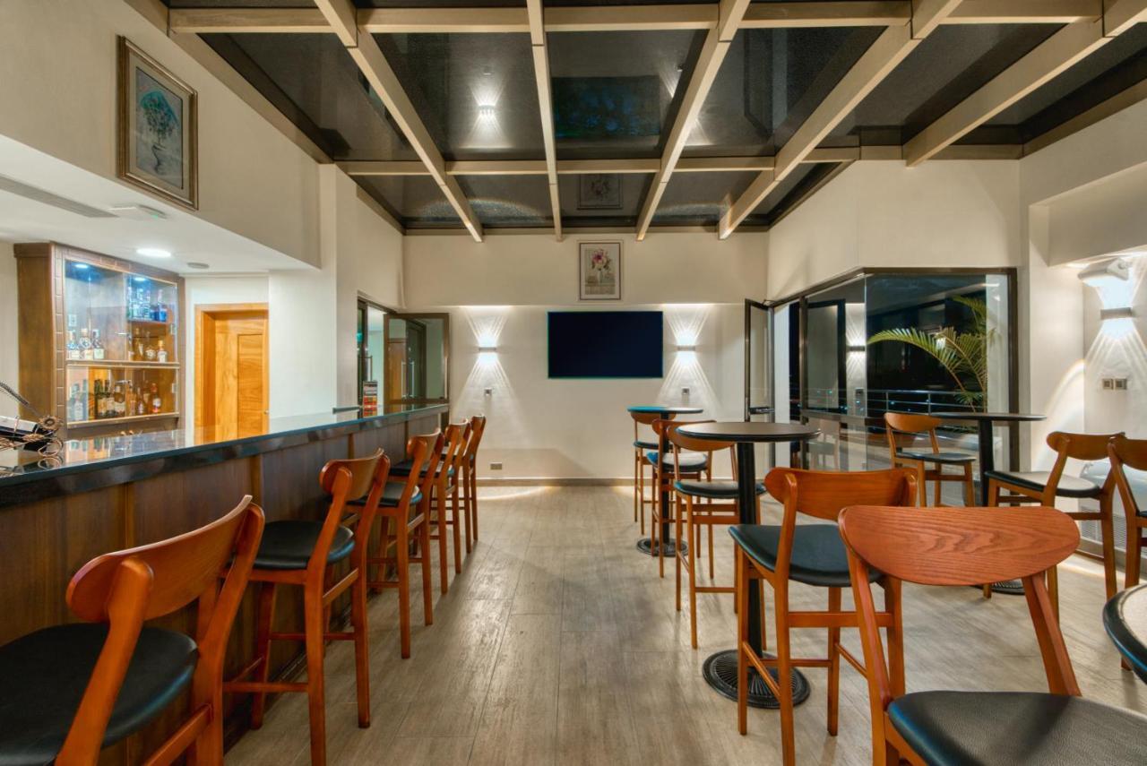 Kibo Palace Hotel Моши Екстериор снимка