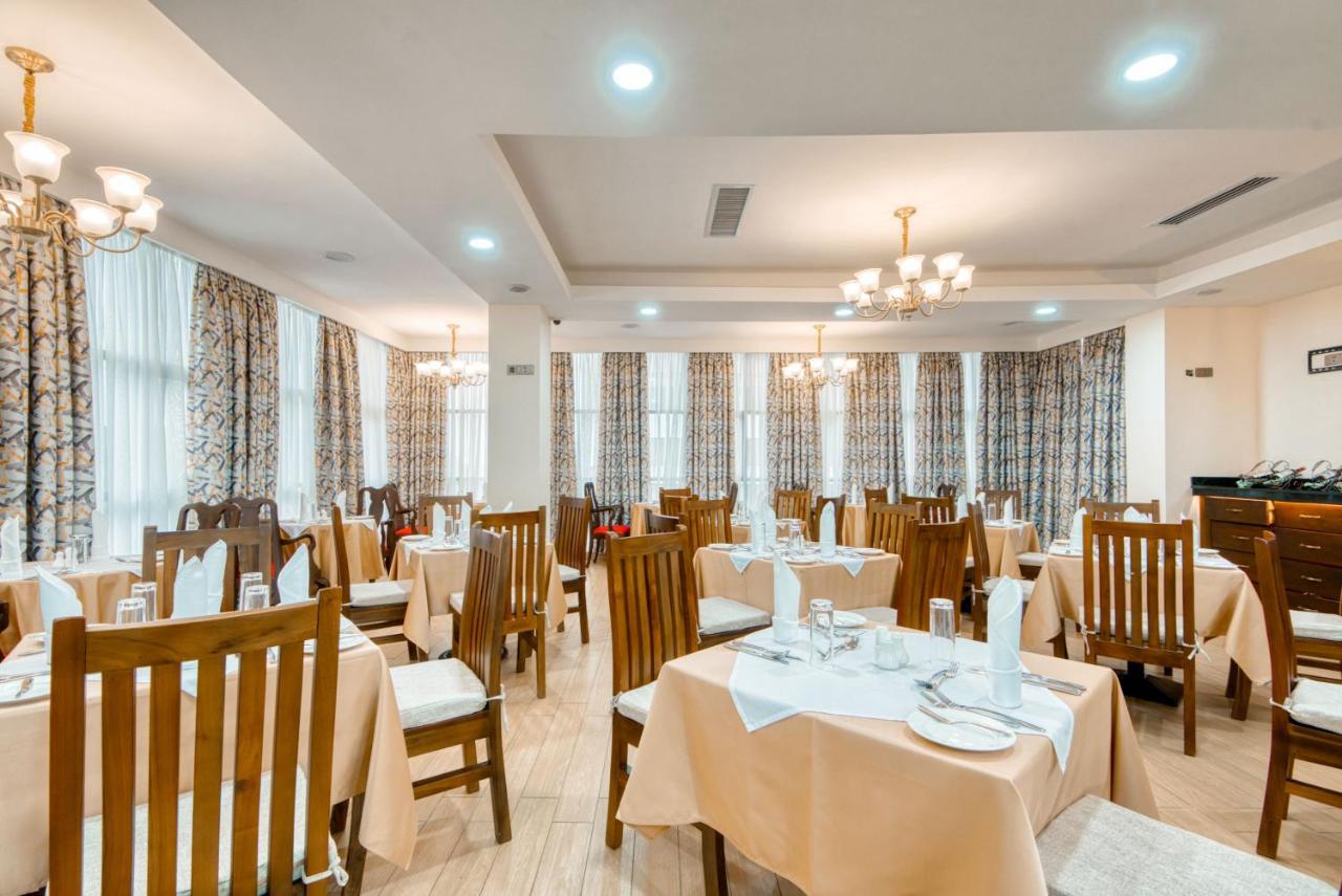 Kibo Palace Hotel Моши Екстериор снимка
