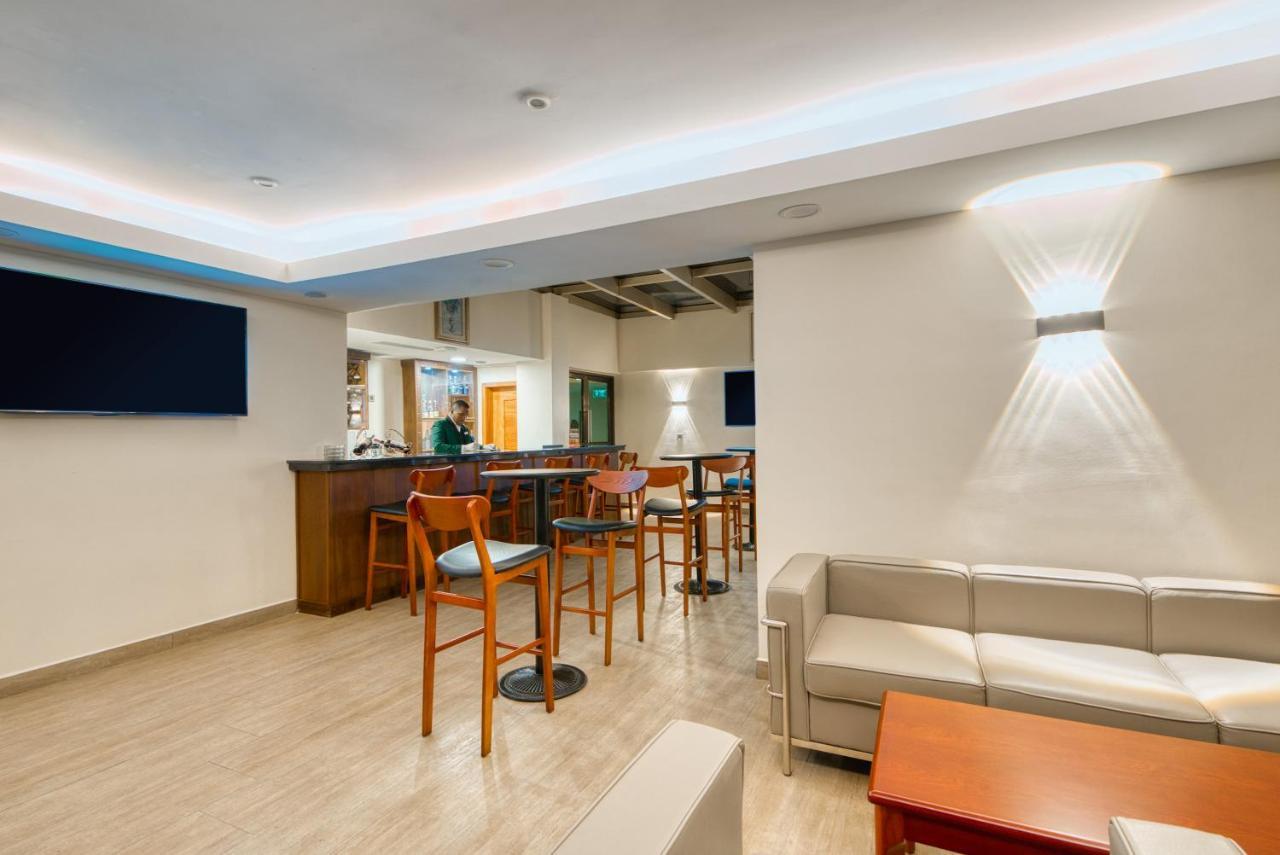 Kibo Palace Hotel Моши Екстериор снимка